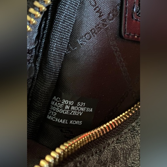 MICHAEL MICHAEL KORS Rhea Medium Logo Backpack - Picture 11 of 11